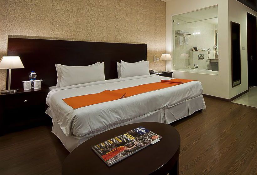 Hotel The Fern Residency 4