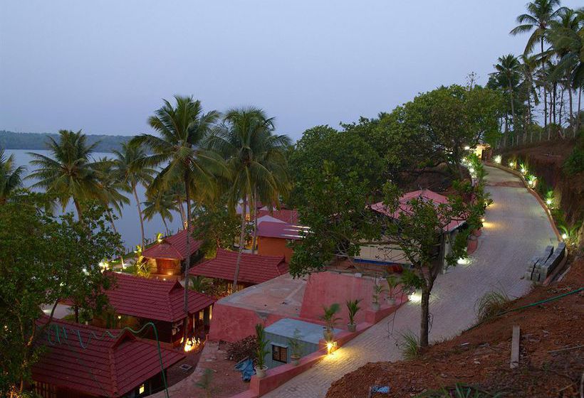 Hotel Cambay Palm Lagoon Kollam 2