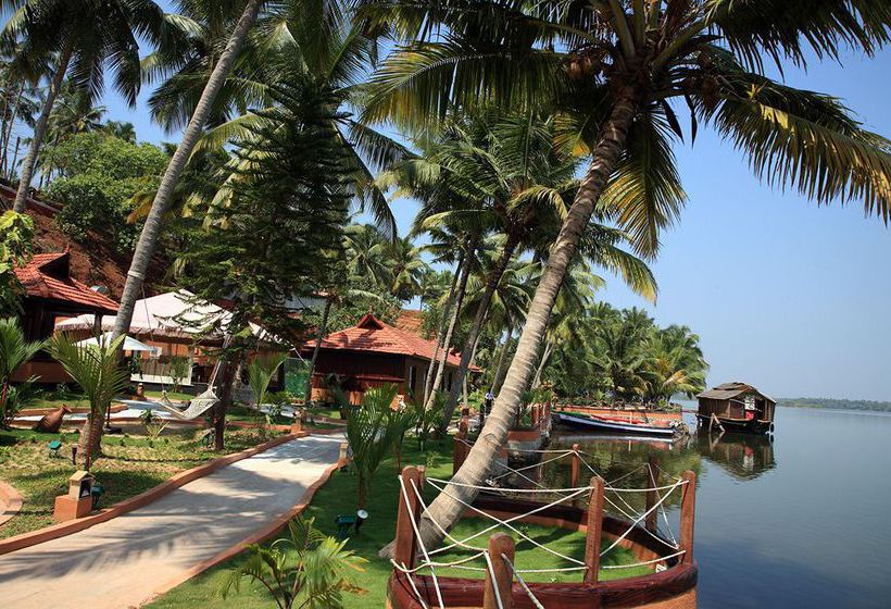 Hotel Cambay Palm Lagoon Kollam 6