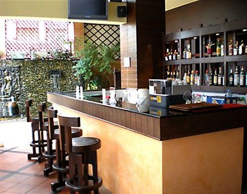 Rattana Beach Hotel 3