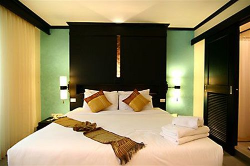 Rattana Beach Hotel 7