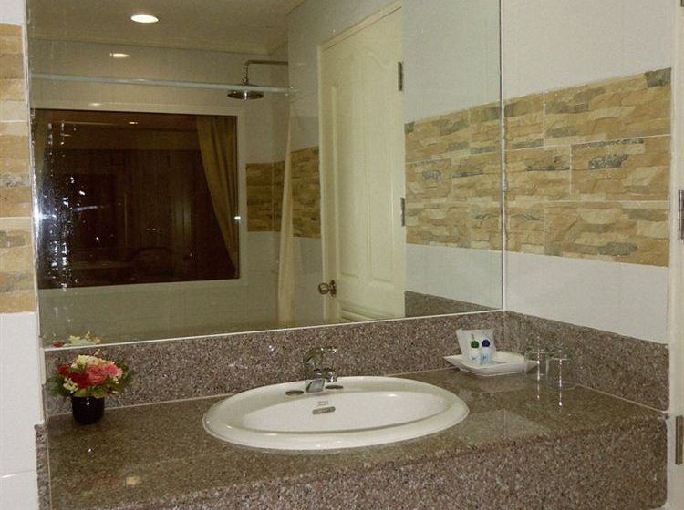 Bay Hotel Suvarnabhumi Airport 10