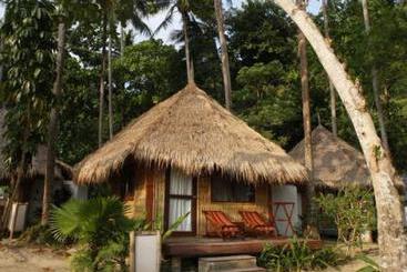 Thapwarin Resort Koh Ngai 3