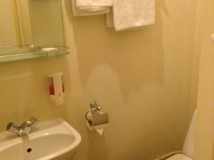 Hotel Rinaldi At Nevsky 105 11