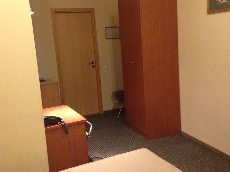 Hotel Rinaldi At Nevsky 105 8