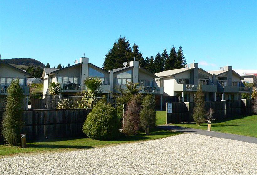 Distinction Wanaka Serviced Apartments 12