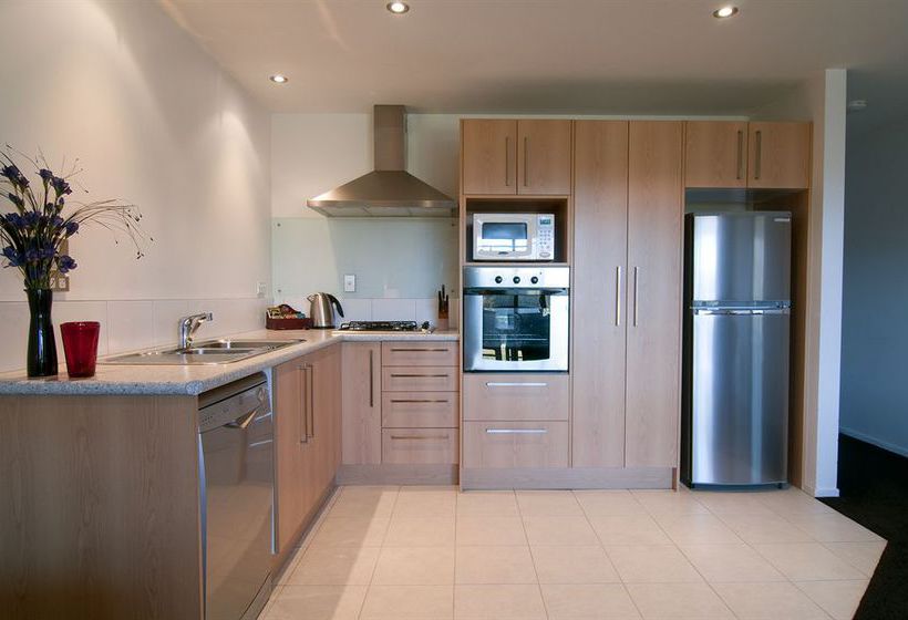 Distinction Wanaka Serviced Apartments 7