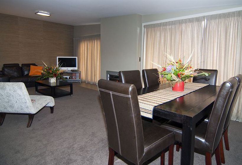 Distinction Wanaka Serviced Apartments 8