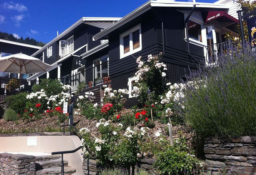 Hotel Queenstown House 2