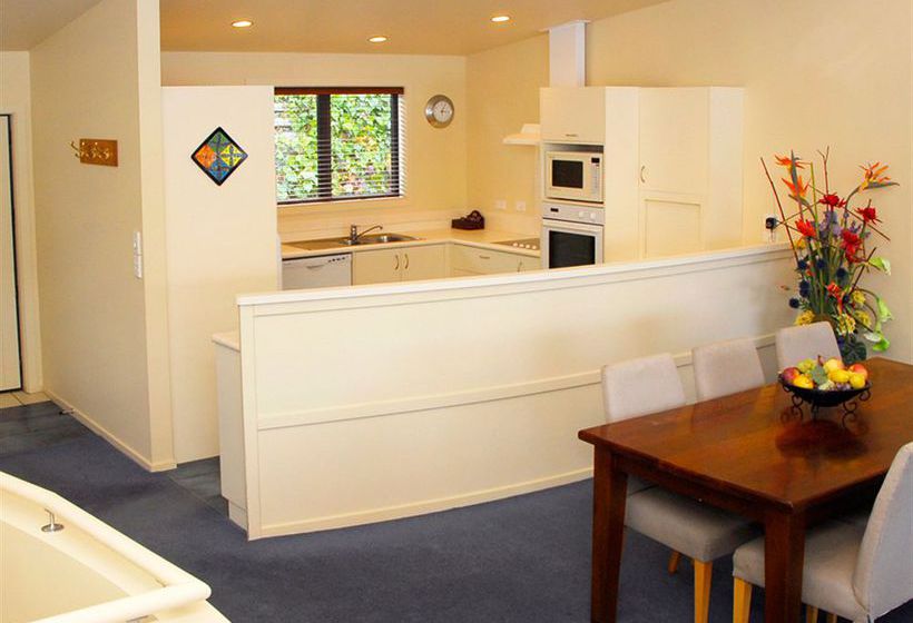 Breakfree The Point 11