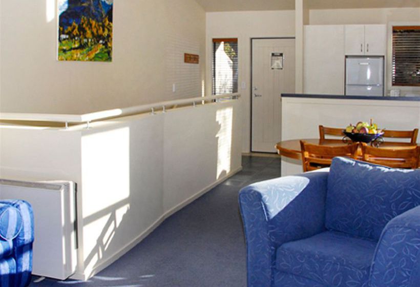 Breakfree The Point 14