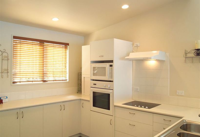 Breakfree The Point 15