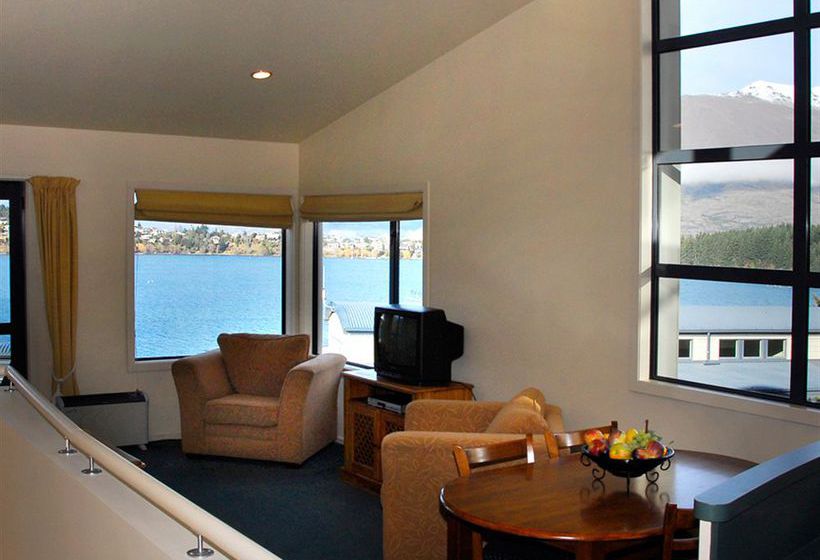 Breakfree The Point 17