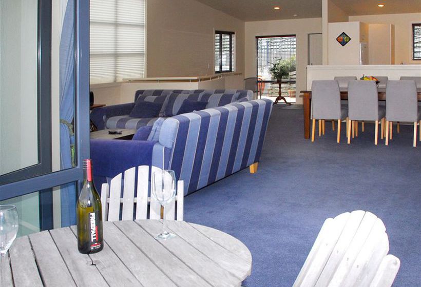 Breakfree The Point 9