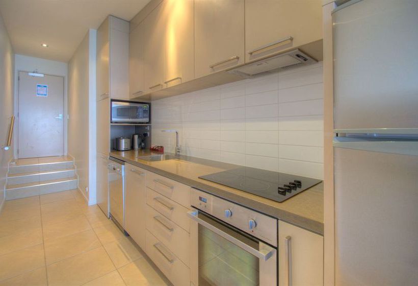 Breakfree Highview 3