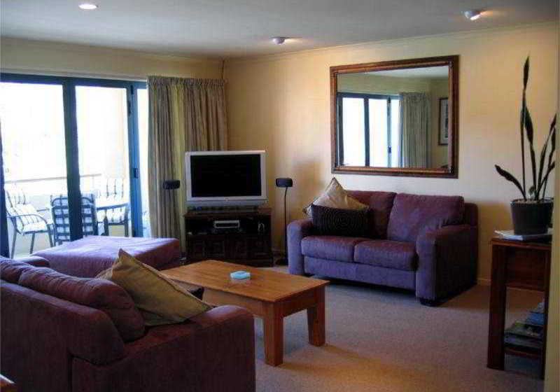 Apartments On The Waterfront 1