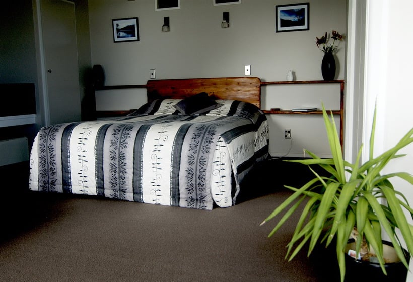 Hotel Breakers Boutique Accommodation South Island