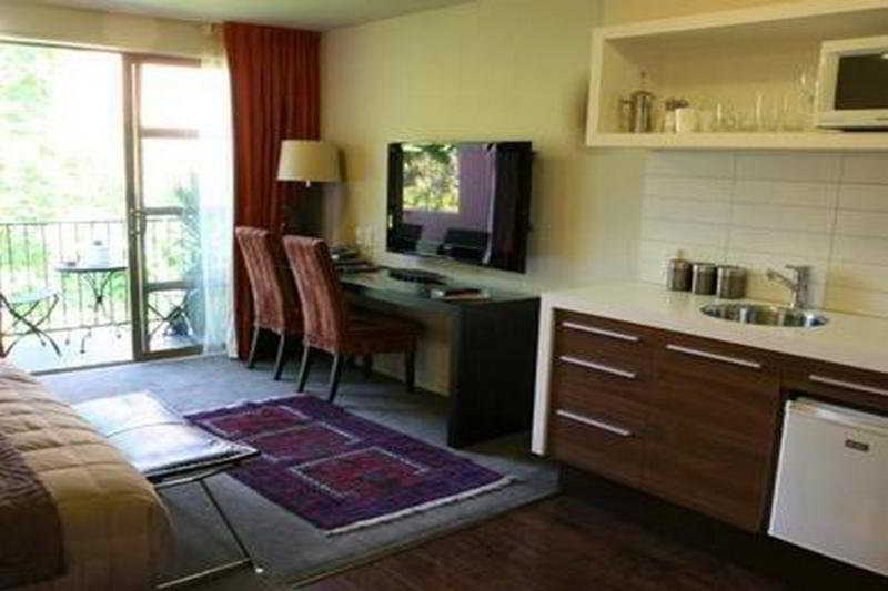 Terra Vive Luxury Suites & Apartments 8