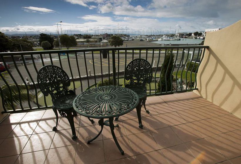 Hotel Bluewater Napier Isla Norte