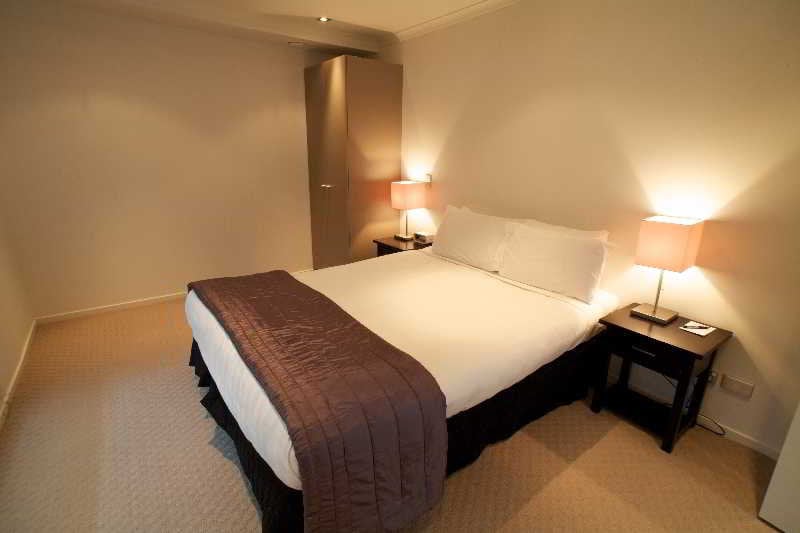 Distinction Wellington Century City Hotel 17