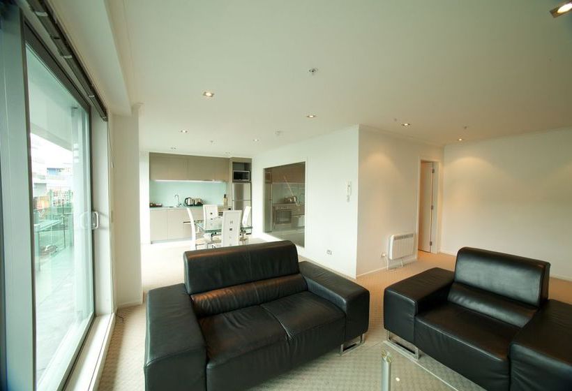 Distinction Wellington Century City Hotel 5