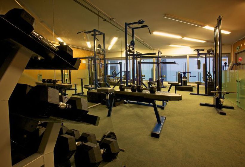 Distinction Wellington Century City Hotel 6