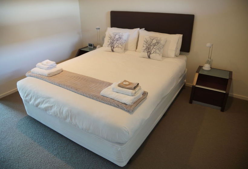 Marina Park Apartments 6