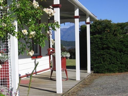 Hotel Murrells Grand View House 15