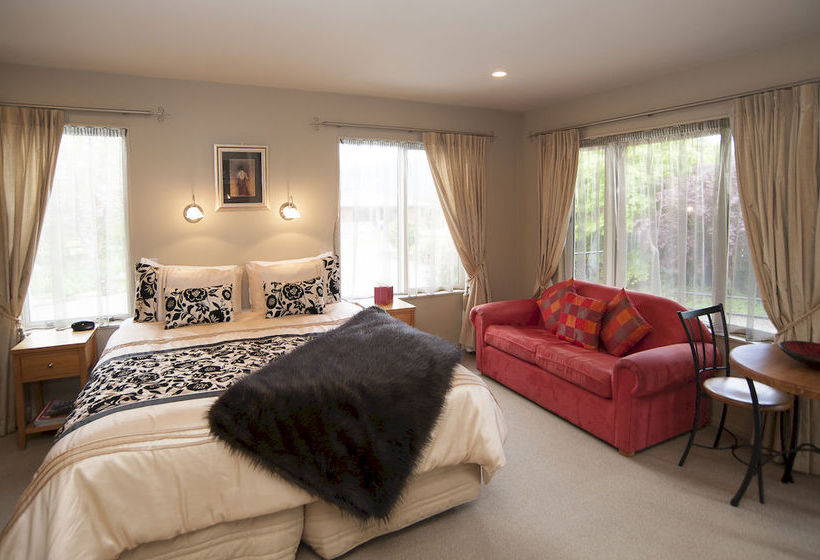 Blue Ridge Boutique Bed & Breakfast 4