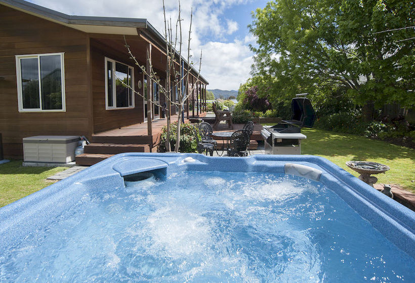 Blue Ridge Boutique Bed & Breakfast 8