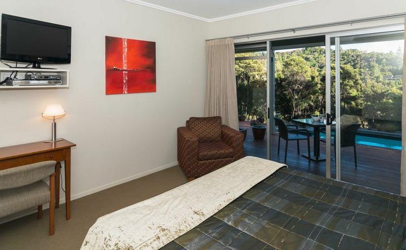 Hotel Decks Of Paihia Paihia