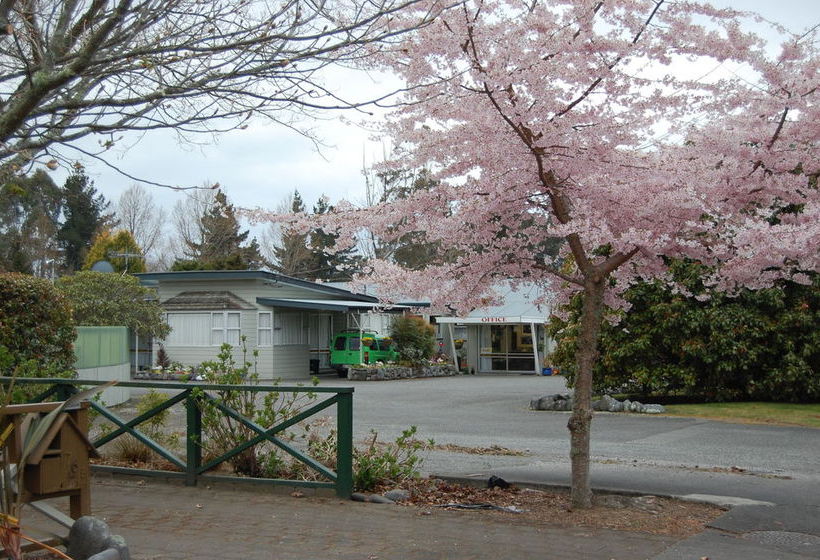 Tongariro River Motel 4