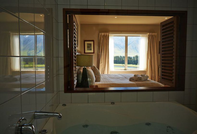 Hotel Terrace Downs Resort 10