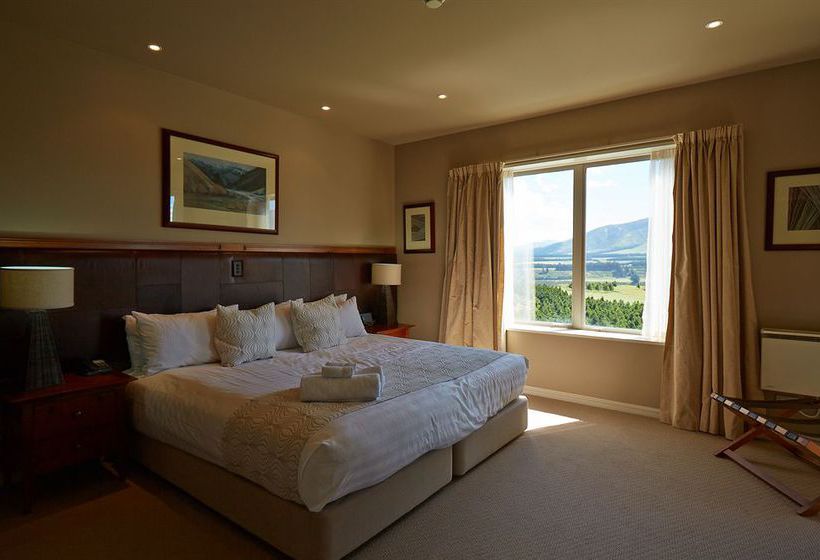 Hotel Terrace Downs Resort 7