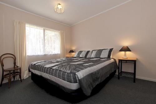 Hotel Aotearoa Lodge & Tours 6