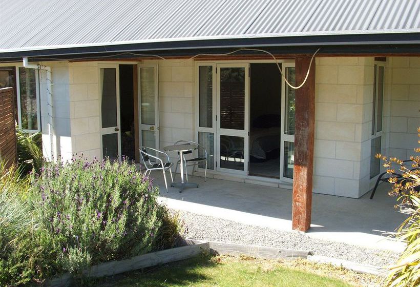 Hotel Vibrant Living Retreat 10