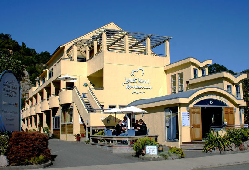 Hotel White Island Rendezvous 18