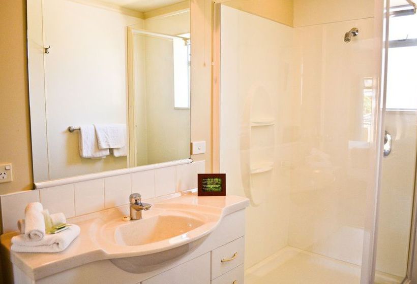 Hotel White Island Rendezvous 3