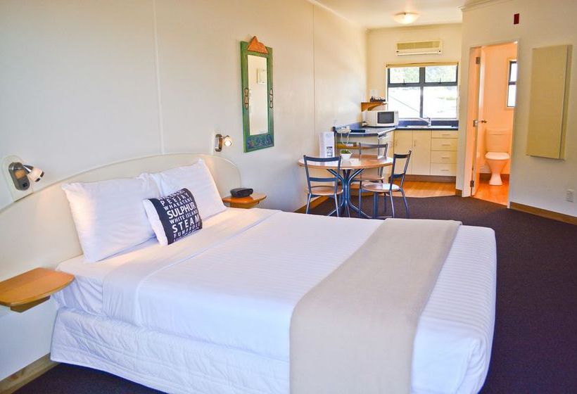 Hotel White Island Rendezvous 8