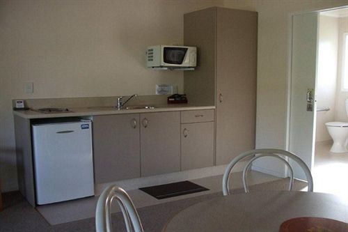 Glacier View Motel 2