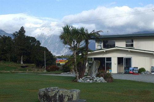 Glacier View Motel 4