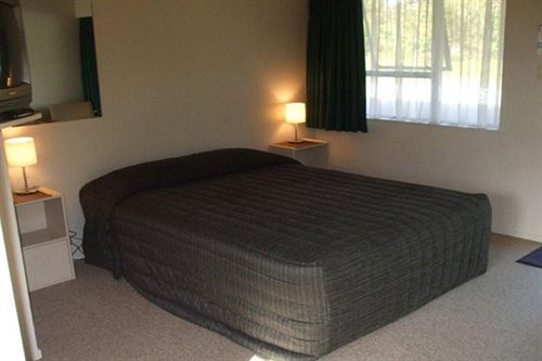 Glacier View Motel 7