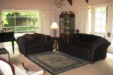 Russley 302 Bed & Breakfast 1