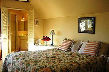 Russley 302 Bed & Breakfast 2