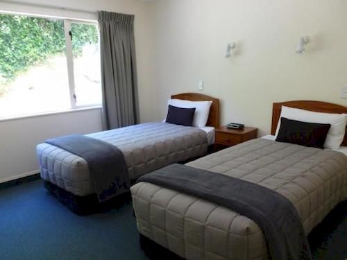 Hotel Breakwater Apartments 10