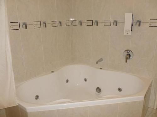 Hotel Breakwater Apartments 12