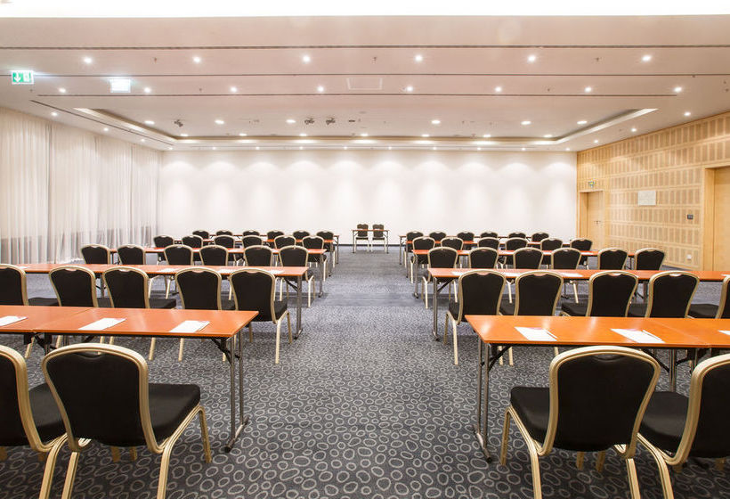 Hotel Crowne Plaza St Petersburg Airport 18