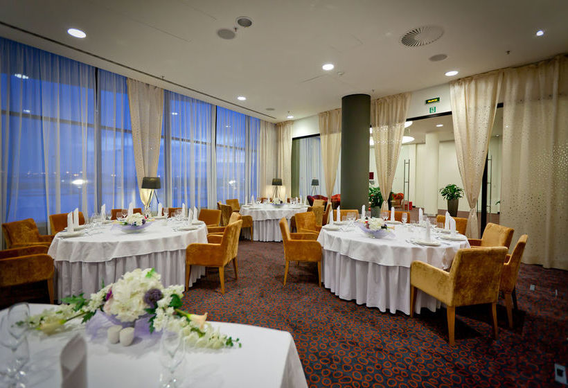 Hotel Crowne Plaza St Petersburg Airport 7