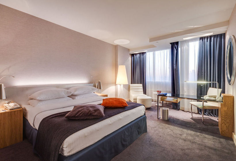 Hotel Radisson Blu Belorusskaya 10