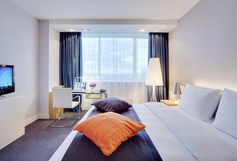 Hotel Radisson Blu Belorusskaya 8